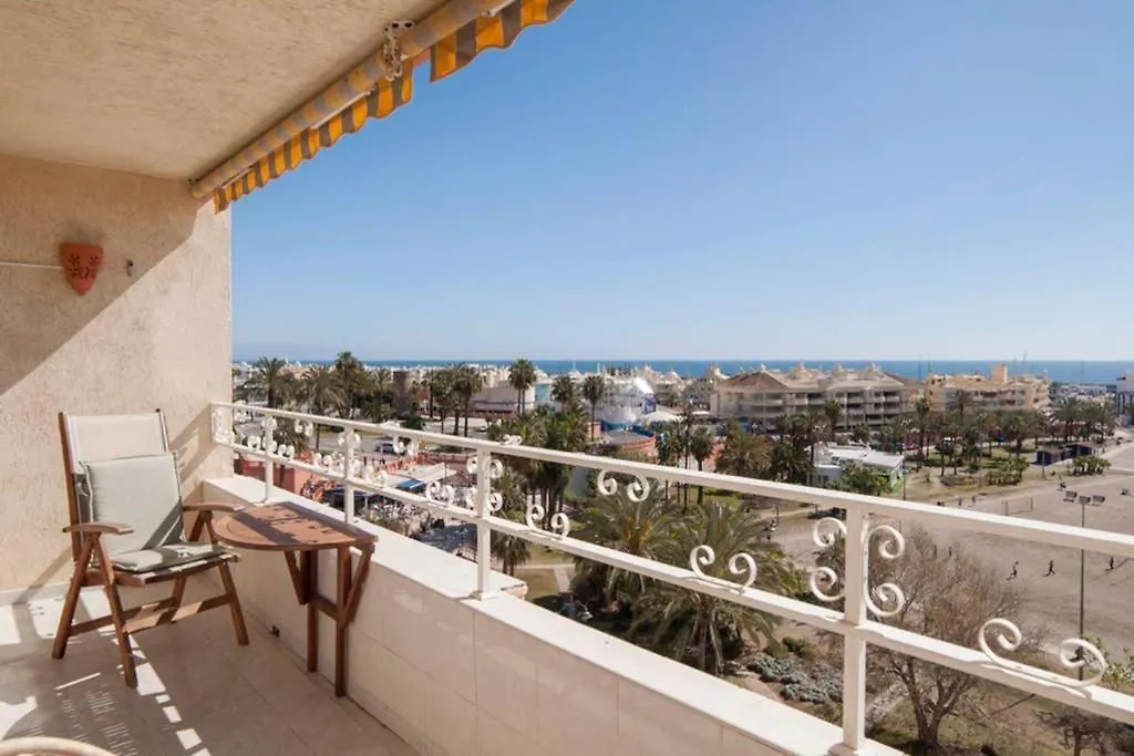 021 - Wonderful Beachfront Apartment With Stunning Sea Views Benalmádena 0*,  İspanya